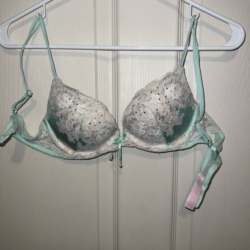 Elegant Lace Bra in Mint and Silver